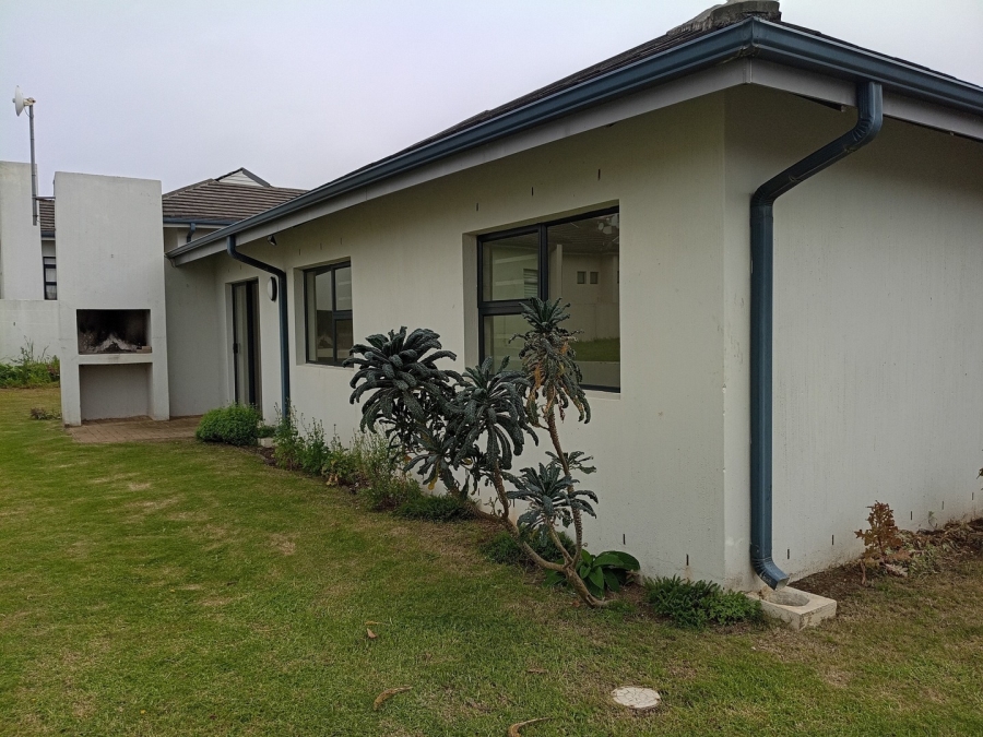 3 Bedroom Property for Sale in Winterstrand Eastern Cape